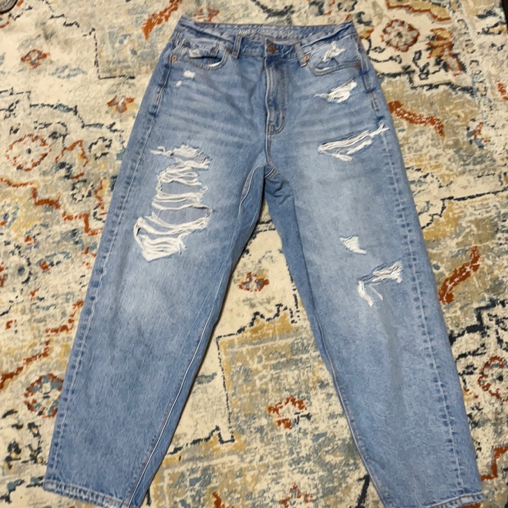 women’s american eagle mom jeans